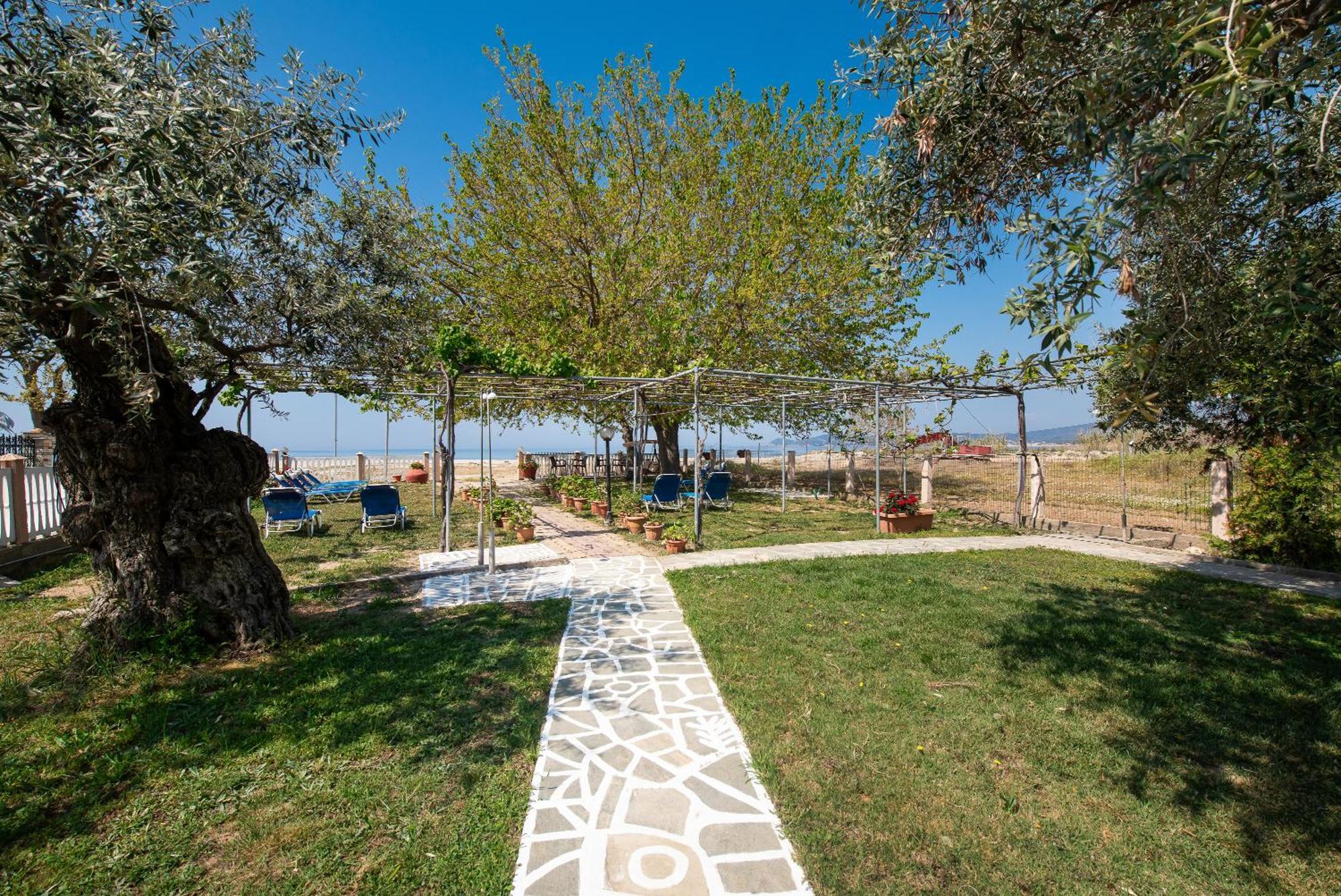 Olivento Beach Front Suites ポトス エクステリア 写真